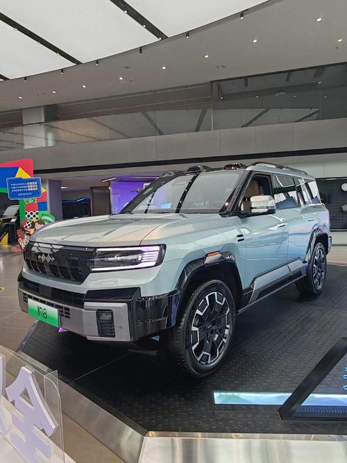 重庆152比亚迪方程豹硬派越野的爆款，英菲尼迪35周年与你共成长